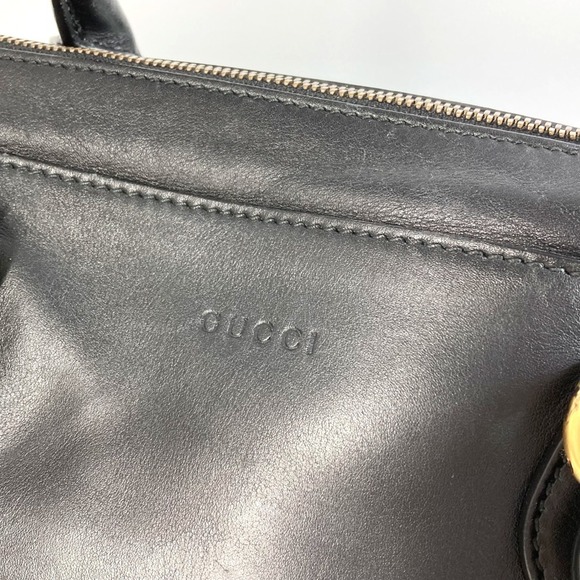 GUCCI Authentic Black Leather Shoulder Bag - Picture 9 of 16